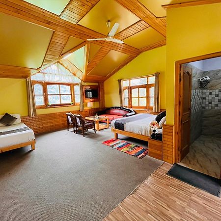 Hotel Hollywood Manali - Scenic River & Mountain View With Premium Rooms Extérieur photo