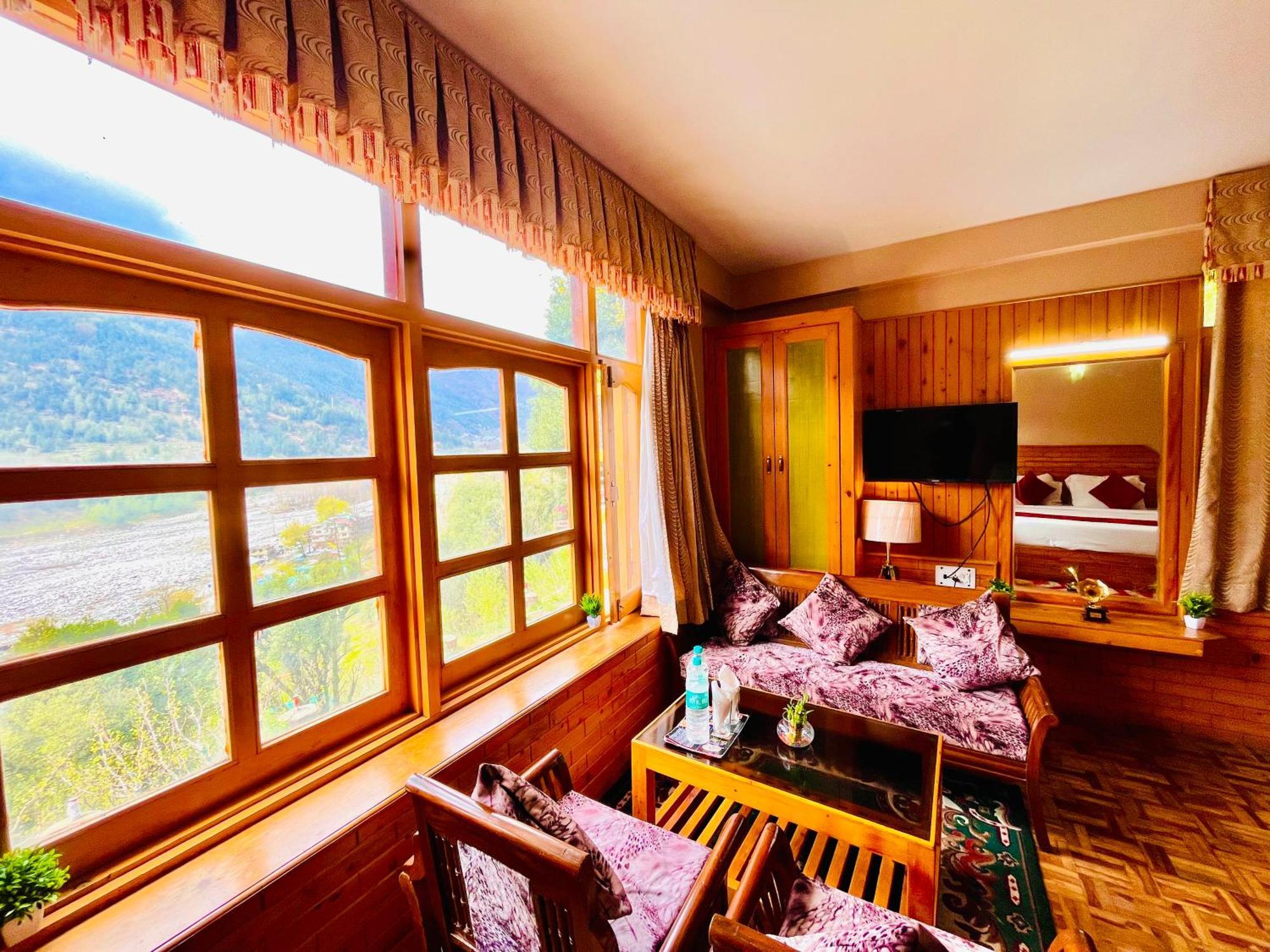 Hotel Hollywood Manali - Scenic River & Mountain View With Premium Rooms Extérieur photo