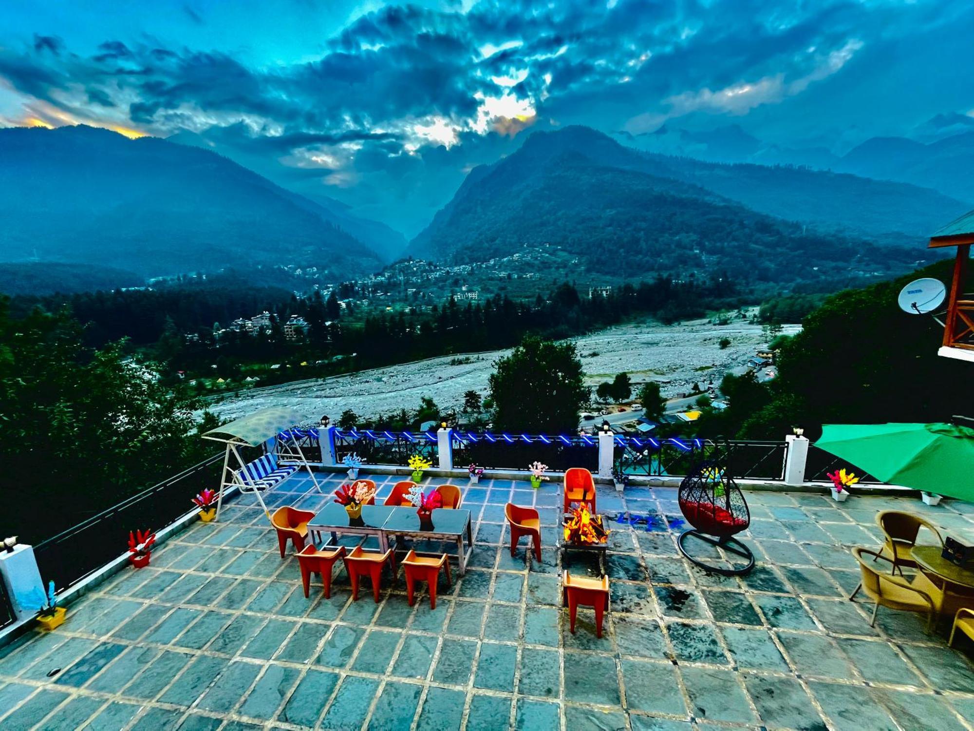 Hotel Hollywood Manali - Scenic River & Mountain View With Premium Rooms Extérieur photo